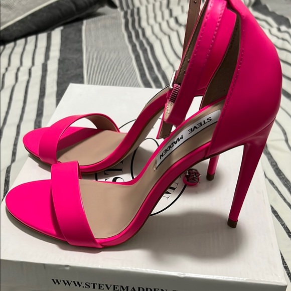 Brand New Steve Madden Women's Pink Heels - Picture 3 of 4